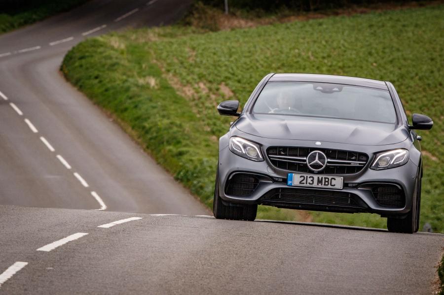  Mercedes-AMG E63 S 4Matic+ 2017 года  (UK) (фото 14 из 40)